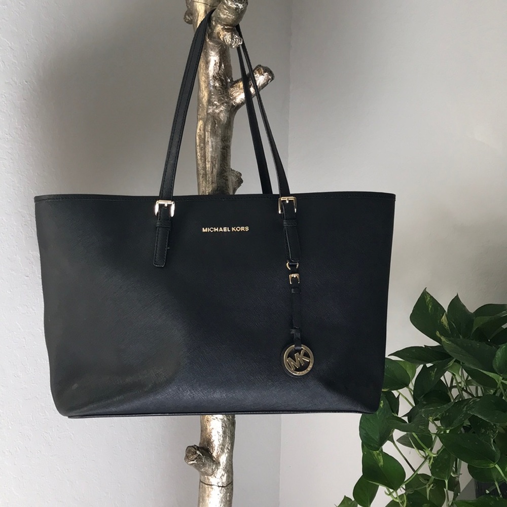 Michael kors jet set travel tote oversized